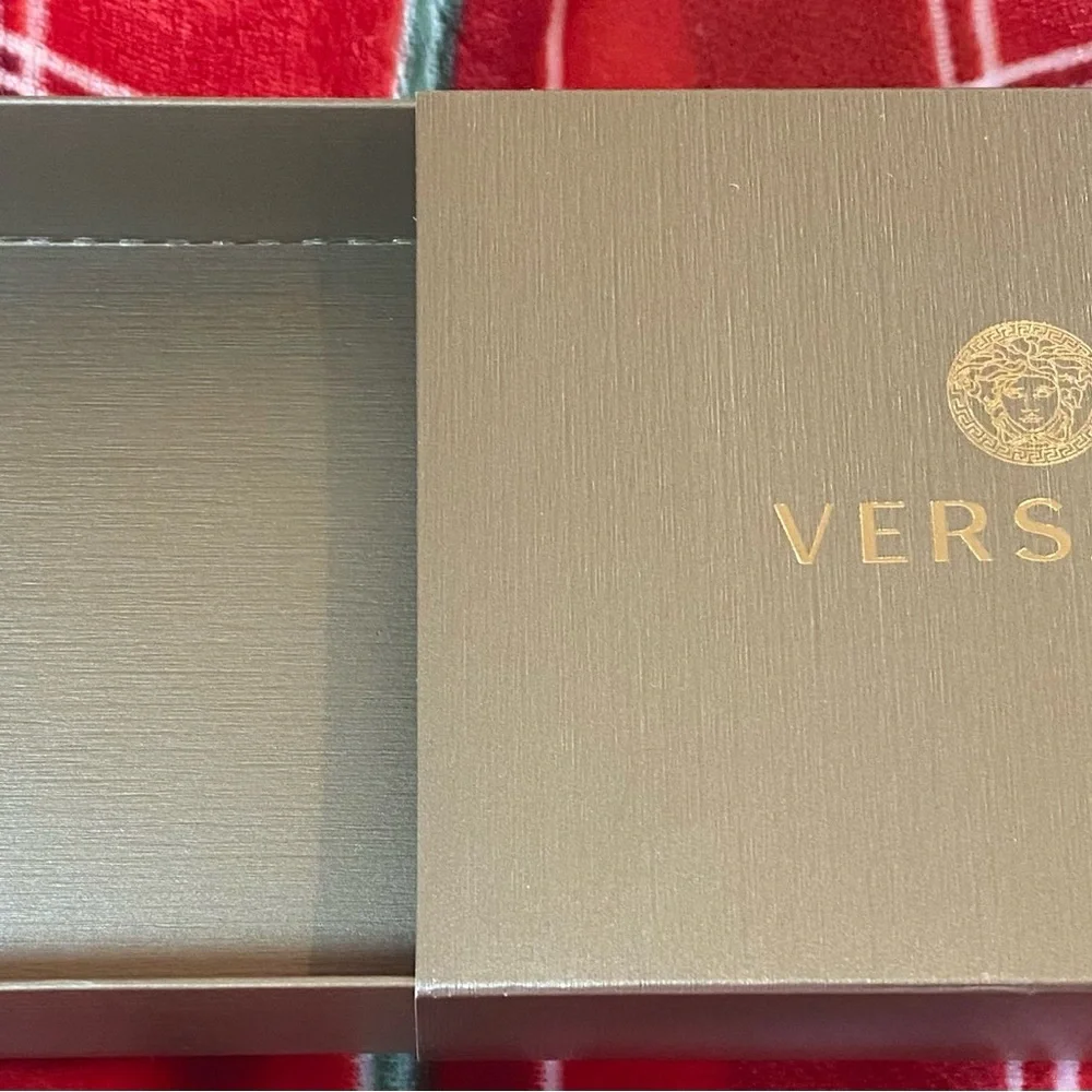 Versace Gold Gift Box - Picture 2 of 3